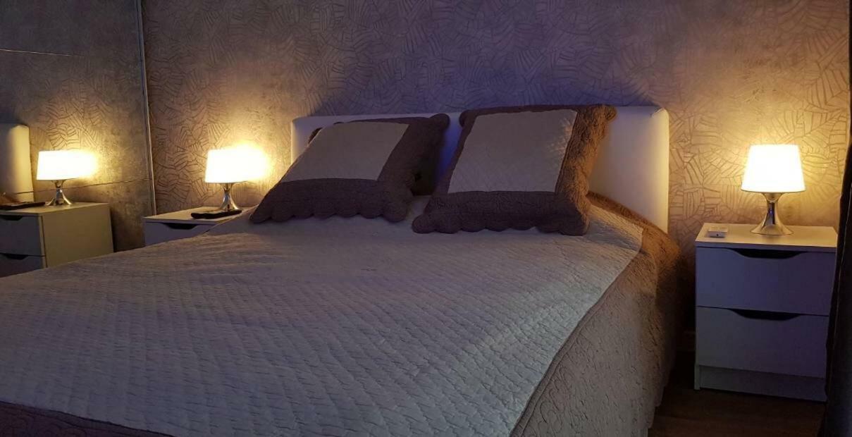 Luxury Apartments In Top City Center Varna 2 Bagian luar foto